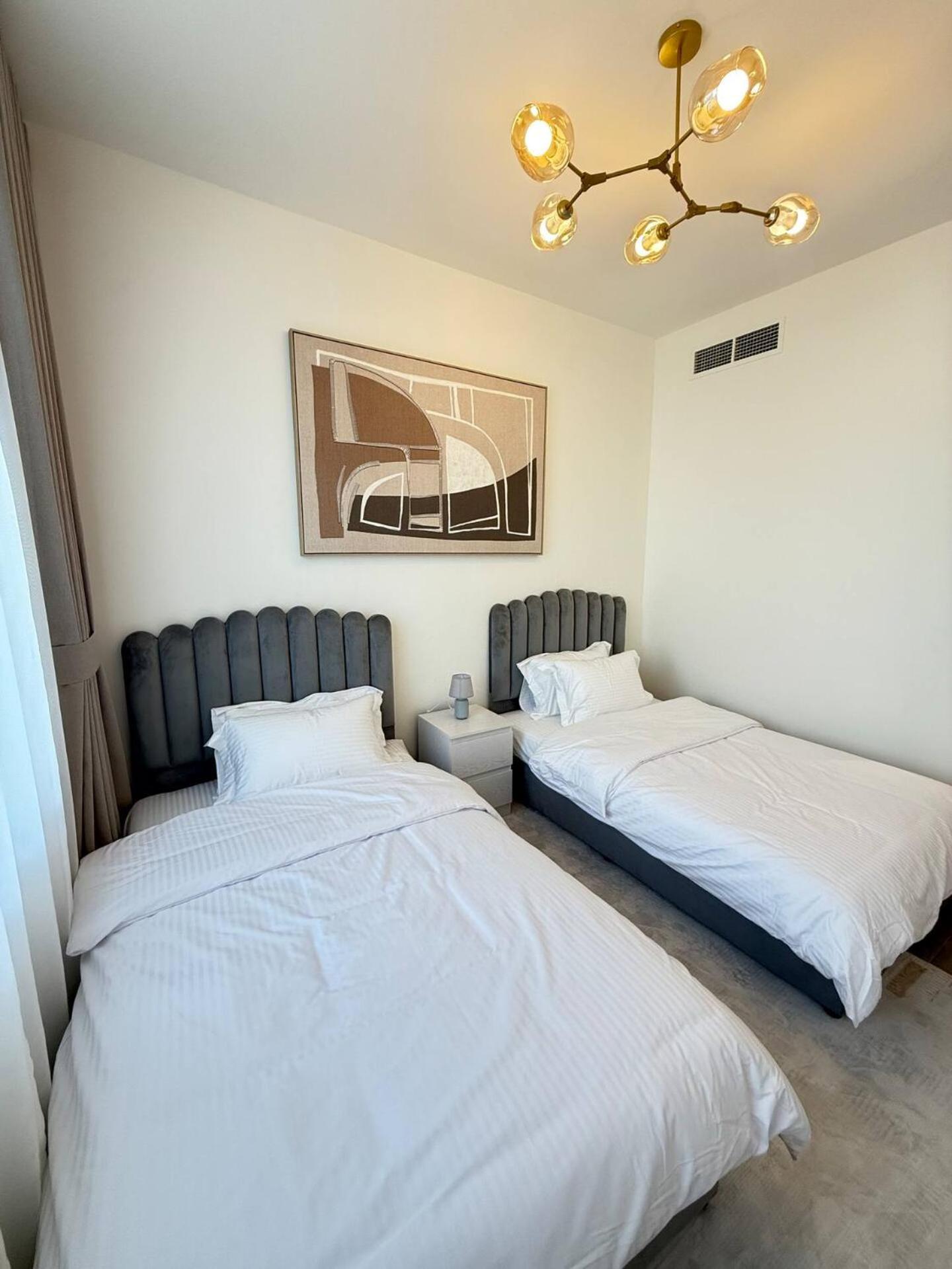 4br Luxury Yas Island Near F1 *