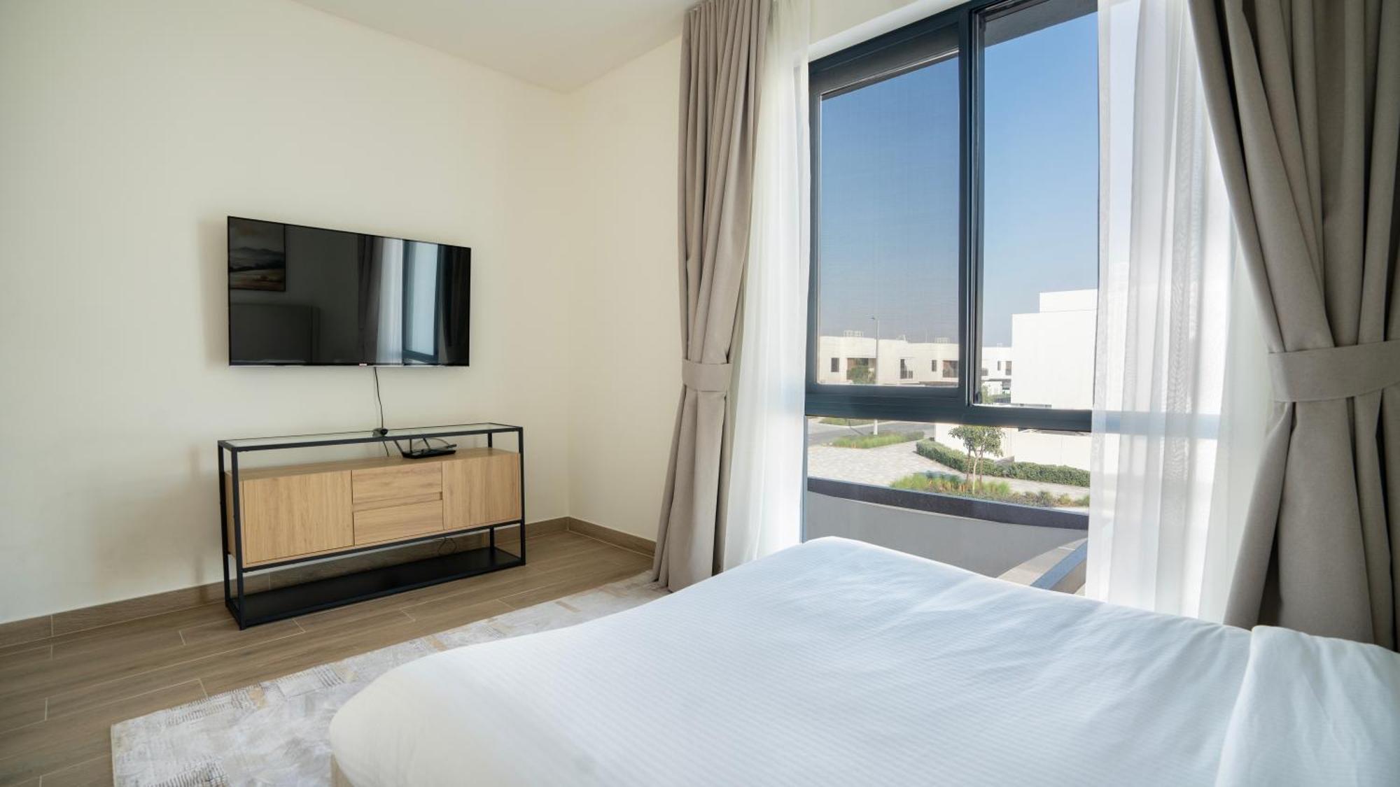 4br Luxury Yas Island Near F1 Abu Dhabi