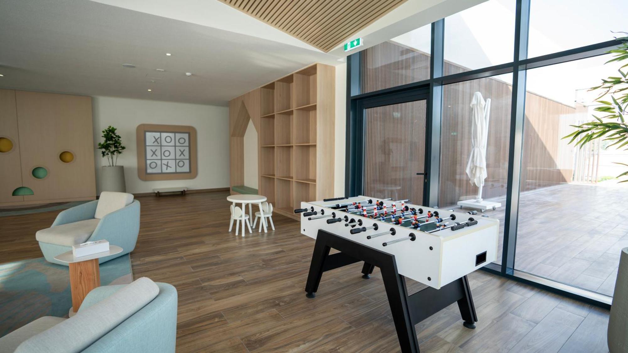 4br Luxury Yas Island Near F1