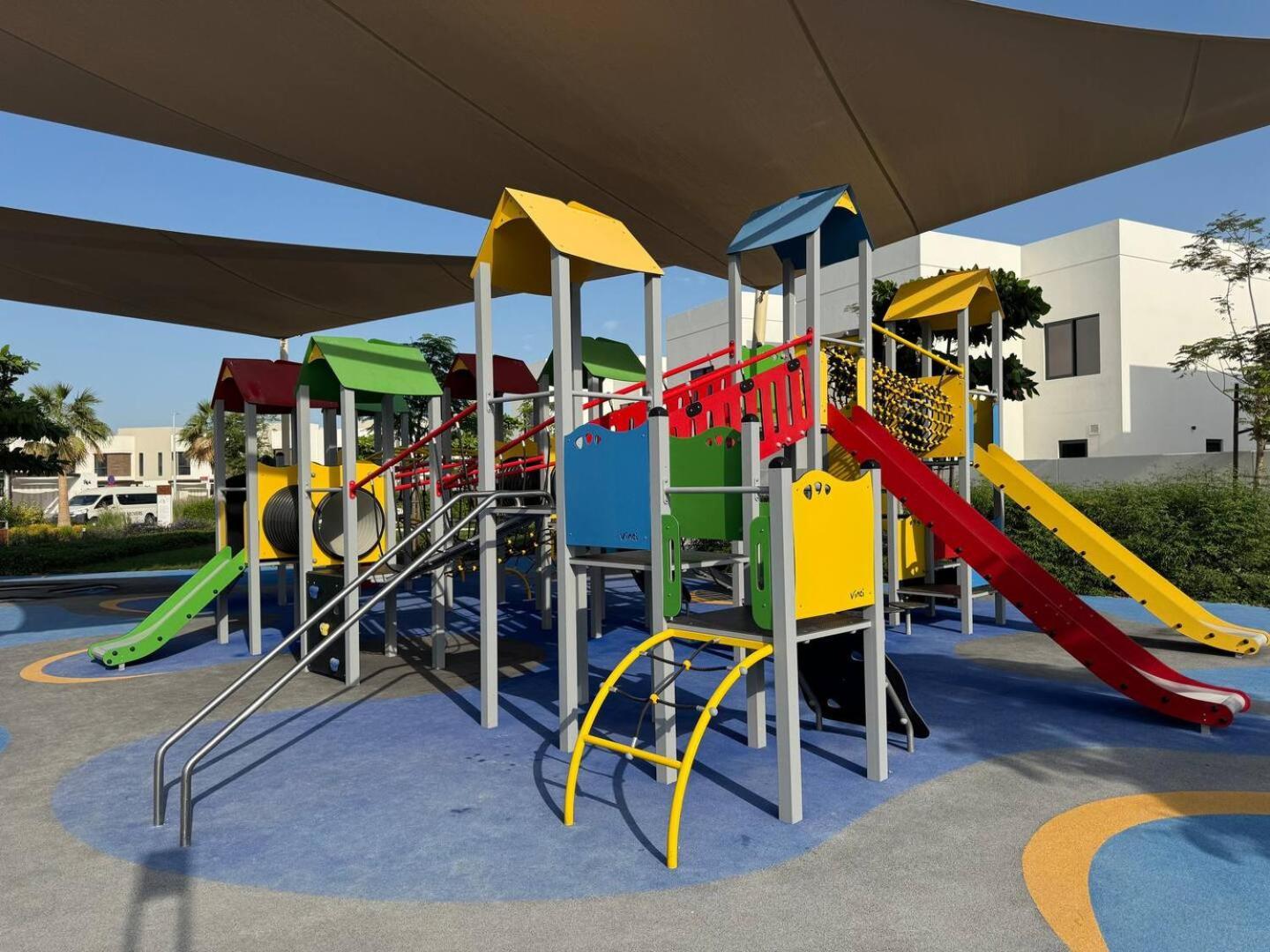 4br Luxury Yas Island Near F1